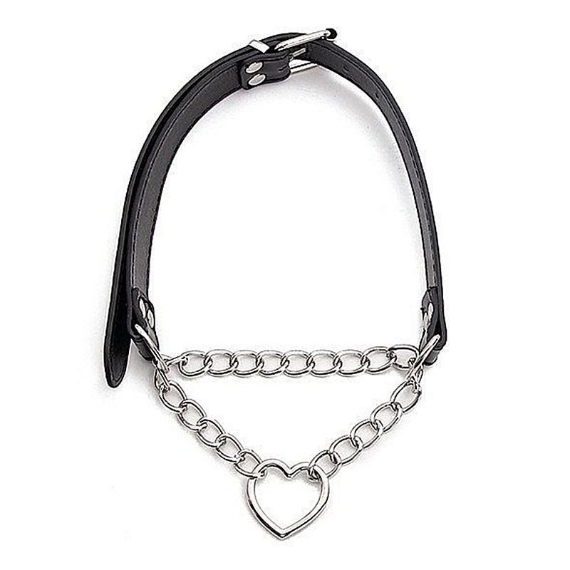 Foto do produto Coleira Choker com Corrente e Detalhe em Coração