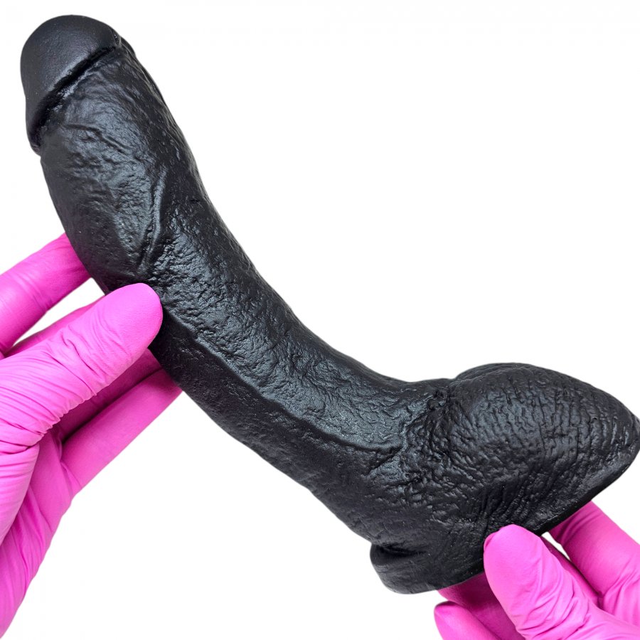 Foto do produto Pênis Dotadão Preto em Silicone - 21 x 5cm