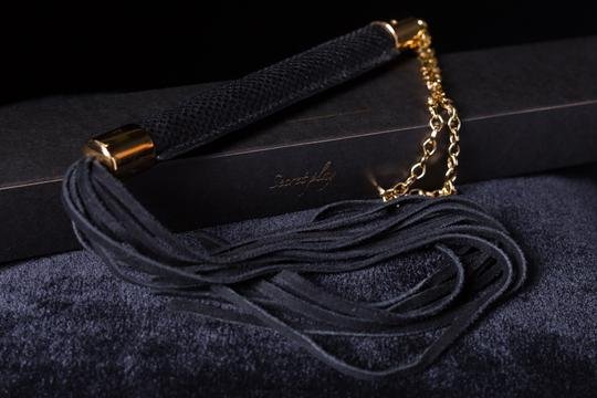 Foto do produto Chicote Luxo com Detalhe Dourado